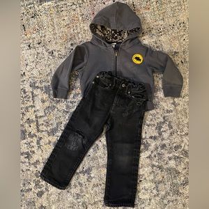 BATMAN outfit! Zip up hoodie and black jeans-JunkFood/babyGap brand-size 4T